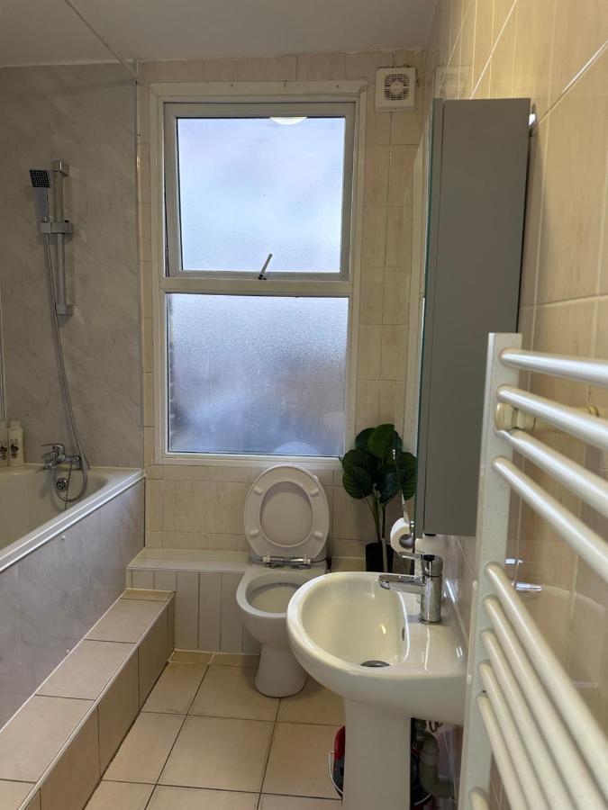Beautiful Studio Apartment No4 Forest Road Londra Esterno foto